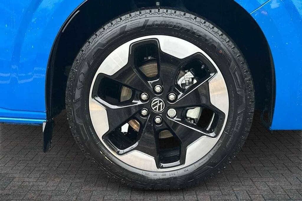 Volkswagen Transporter 2.0 Tdi 150 Commerce Pro Van 4Motion VN75XDV Blue #5