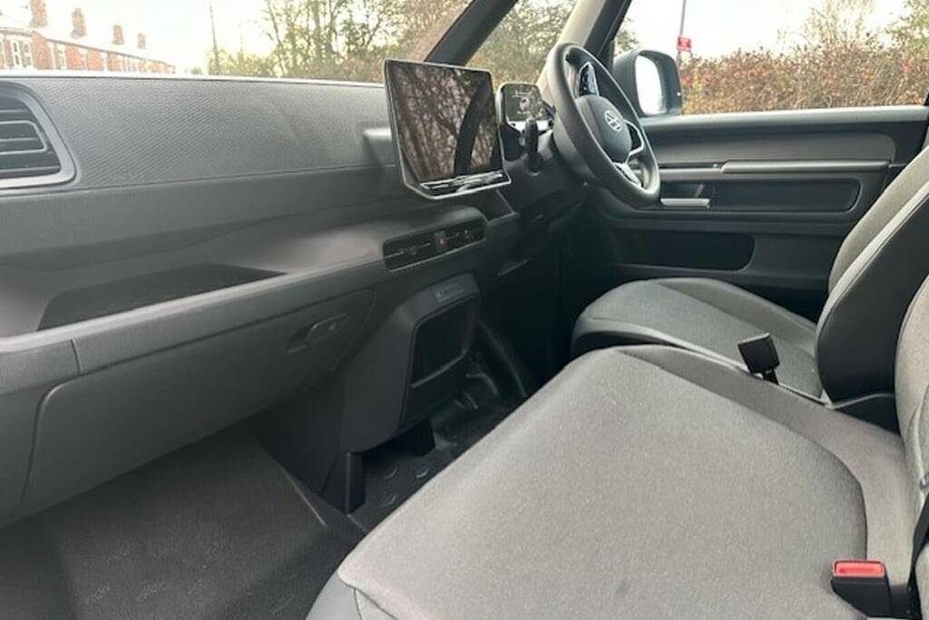 Volkswagen ID.Buzz 210Kw Commerce 79Kwh BL25JTV Silver #2