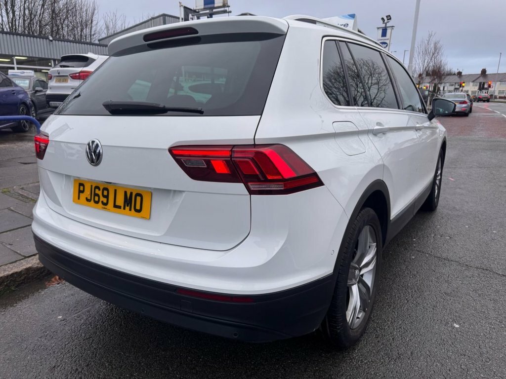 Volkswagen Tiguan 1.5L Match PJ69LMO White #3