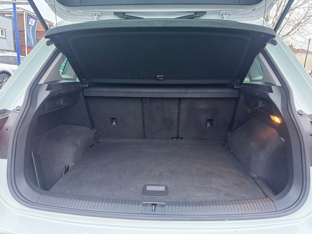 Volkswagen Tiguan 1.5L Match PJ69LMO White #6