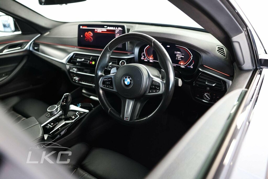 BMW 5 Series Saloon 2.0 520D Mht M Sport Steptronic Euro 6 Ss YE71JKJ Black #4