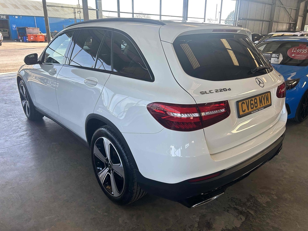 Mercedes-Benz GLC Class 2.1 Glc220d Urban Edition Suv G-tronic CV68MYM White #5