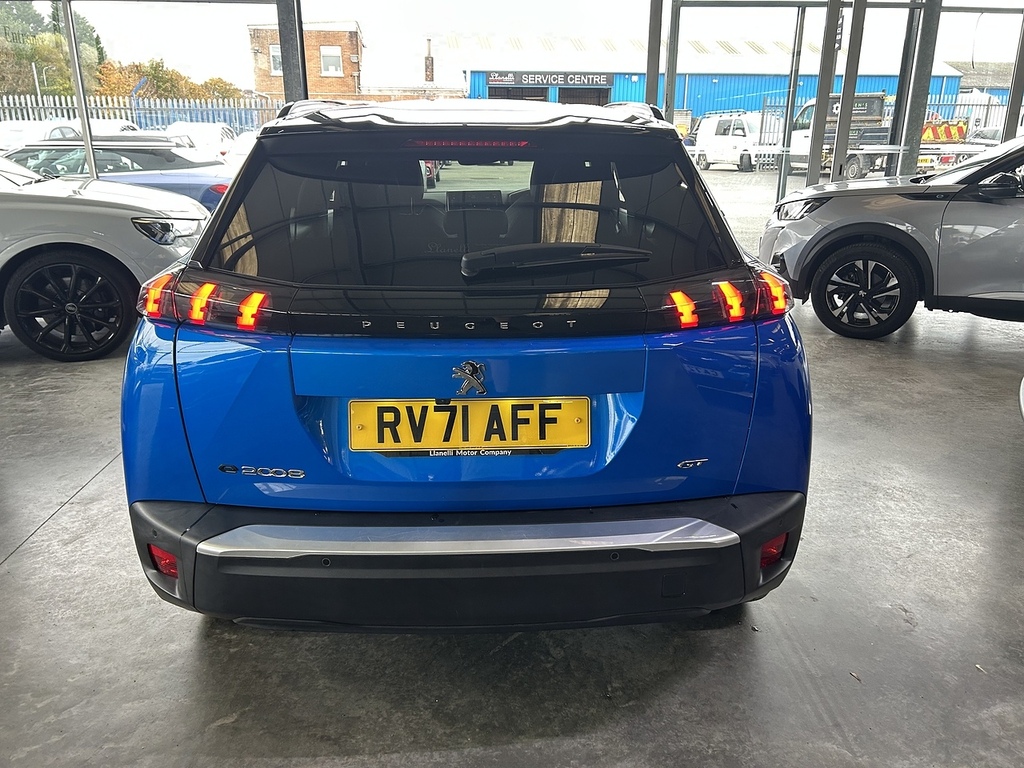 Peugeot e-2008 50Kwh Gt Suv 136 Ps RV71AFF Blue #6