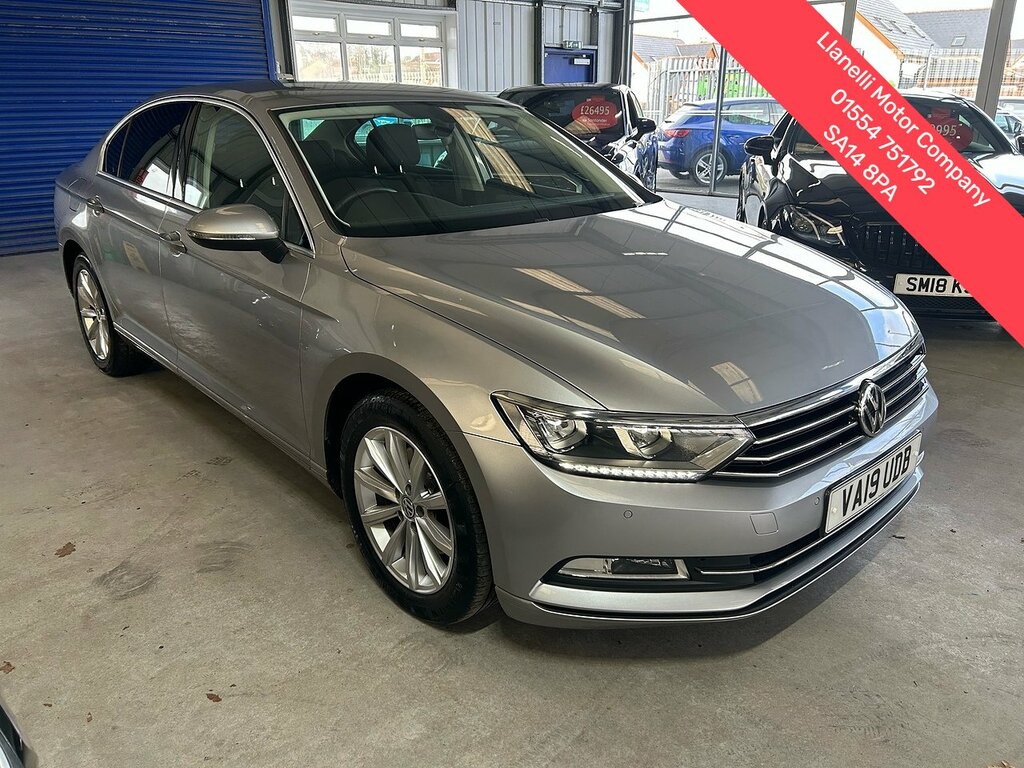 Volkswagen Passat 1.5 Tsi Evo Se Business Saloon Dsg Euro Silver