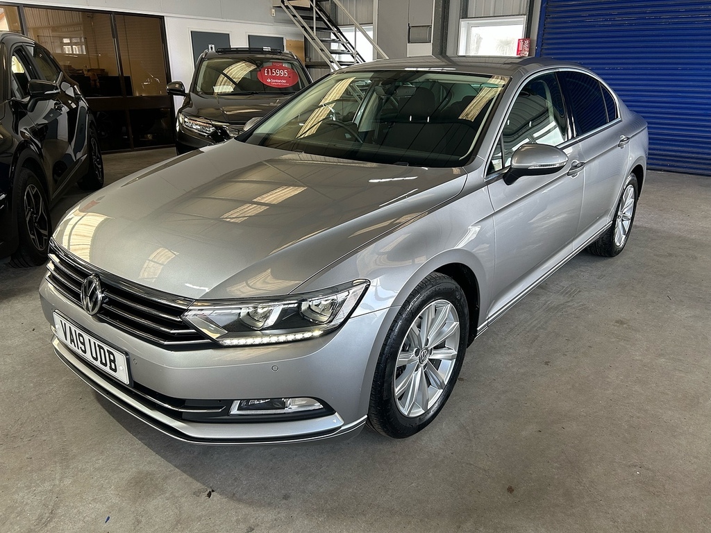 Volkswagen Passat 1.5 Tsi Evo Se Business Saloon Dsg Euro Silver #2