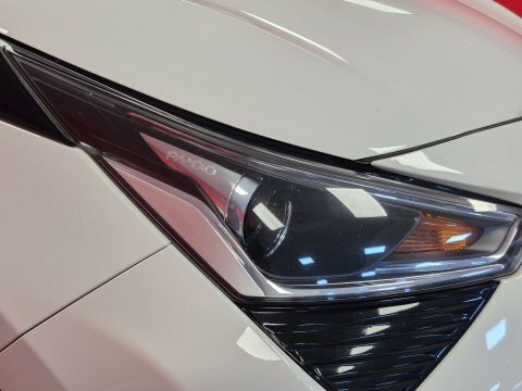 Toyota Aygo X -Press Vvt-i SB18NNU White #4