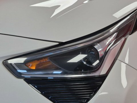 Toyota Aygo X -Press Vvt-i SB18NNU White #3