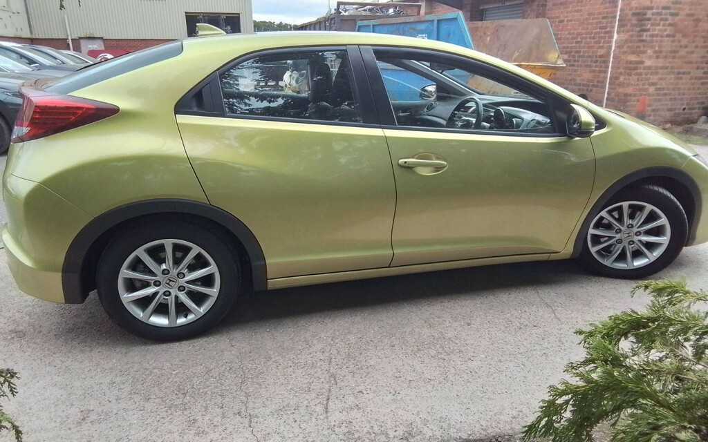 Honda Civic 1.8 I-vtec Es RO12ZJY Yellow #5