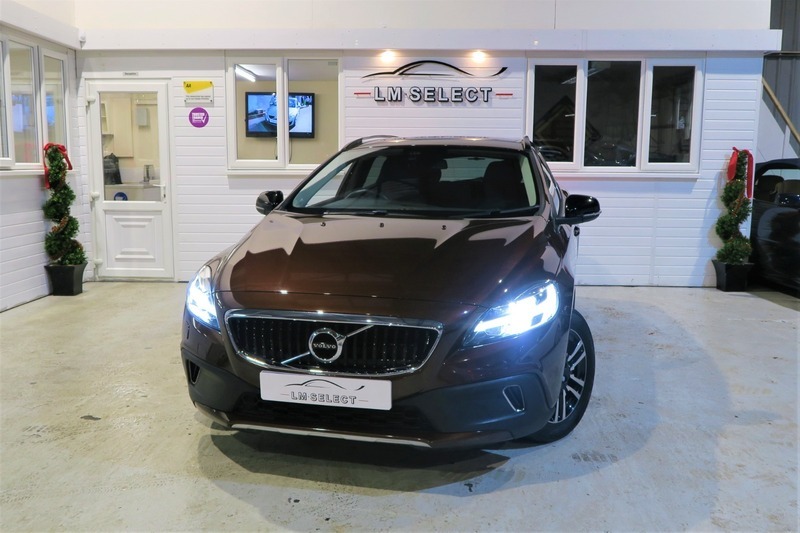 Volvo V40 Cross Country D2 Cross Country Nav Brown #2