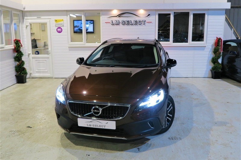 Volvo V40 Cross Country D2 Cross Country Nav Brown #3