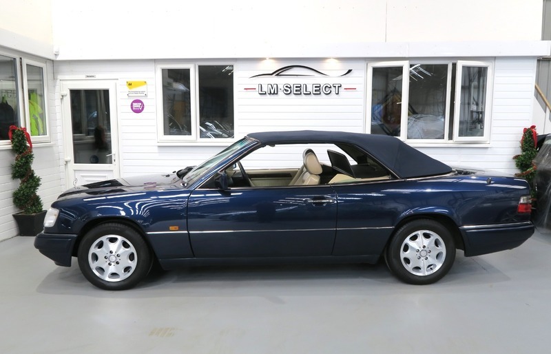 Mercedes-Benz E Class E 220 Cabriolet 150 Blue #2