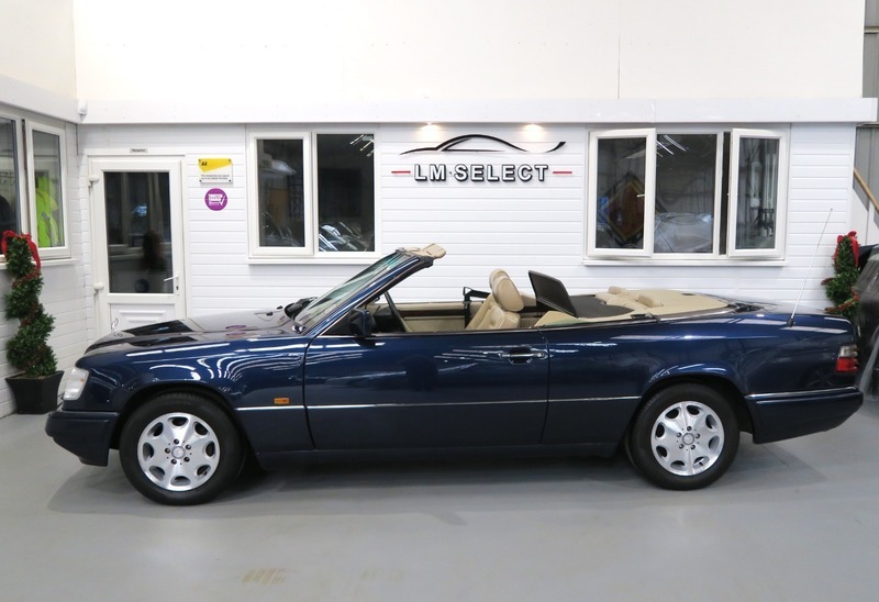 Mercedes-Benz E Class E 220 Cabriolet 150 Blue