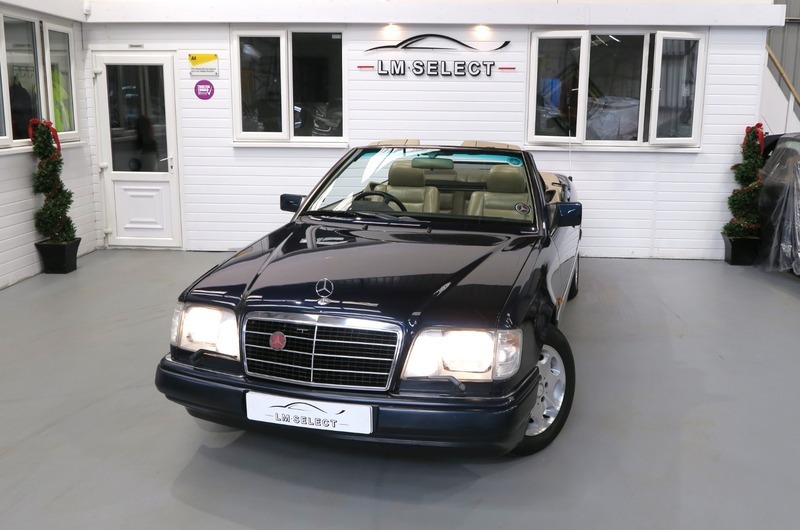 Mercedes-Benz E Class E 220 Cabriolet 150 Blue #4