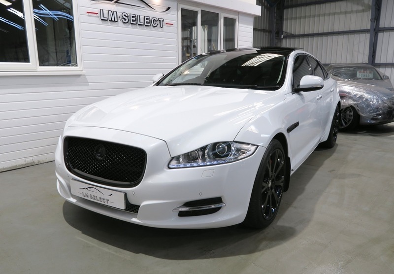 Jaguar XJ D V6 Portfolio 275 White #4
