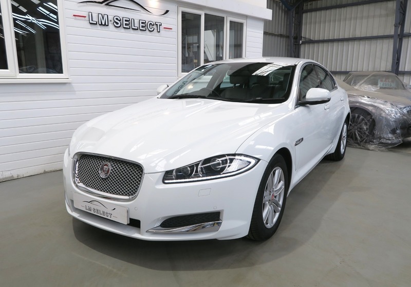Jaguar XF D V6 Luxury 245 White #5