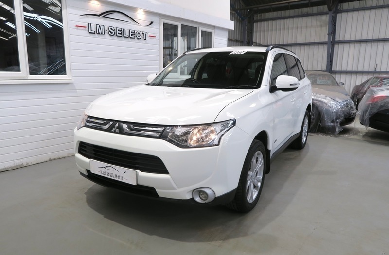 Mitsubishi Outlander Di-d Gx 3 150 White #4