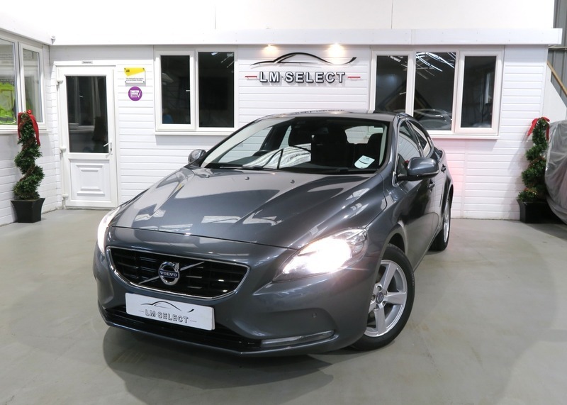 Volvo V40 D2 Se Nav 115 Grey #2