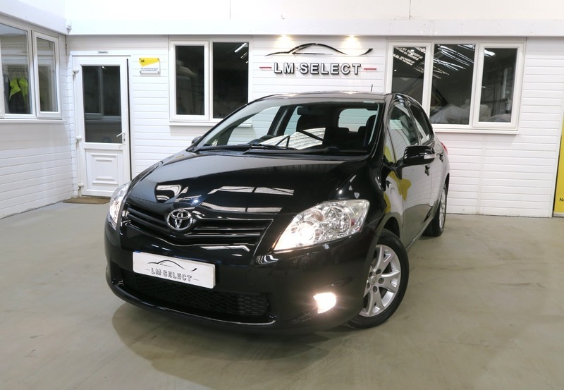 Toyota Auris D-4d Tr 90 AO12EKT Black #2