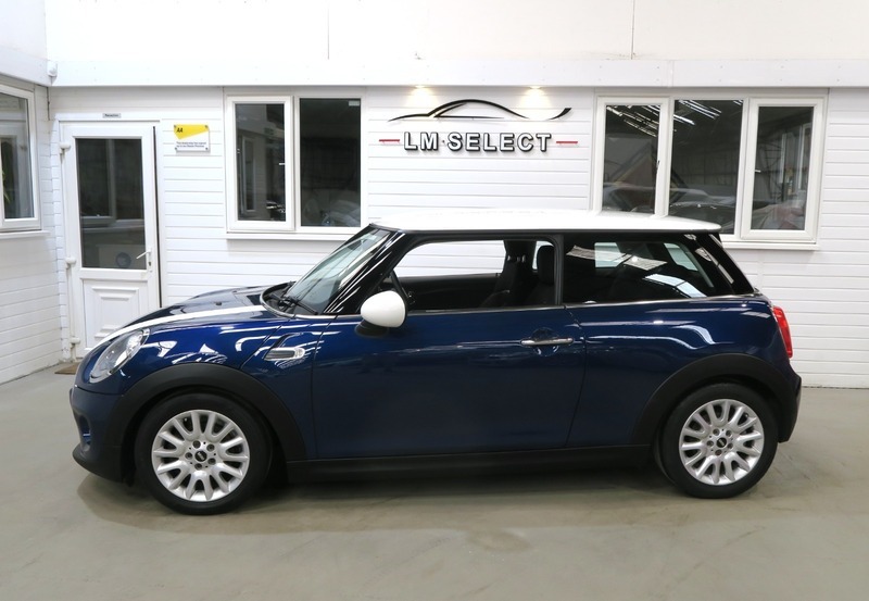 Mini Hatch 135 Blue