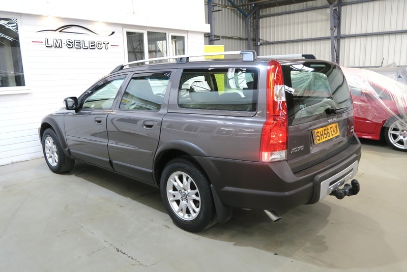 Volvo XC70 Xc70 D5 Awd Se SH56EKX Gold #6