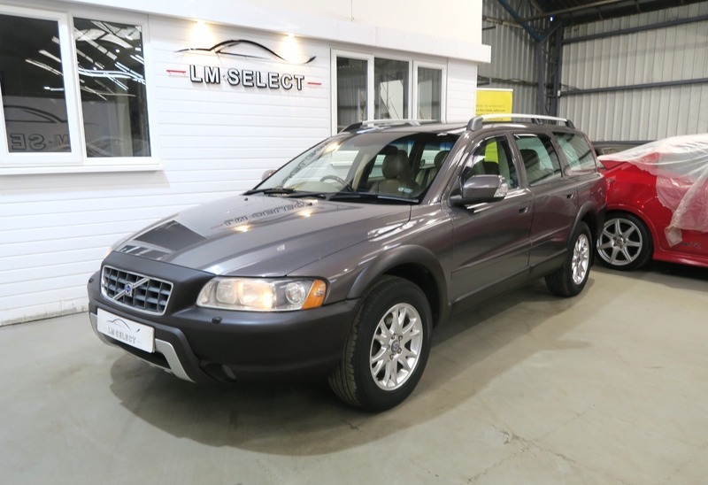 Volvo XC70 Xc70 D5 Awd Se SH56EKX Gold #3