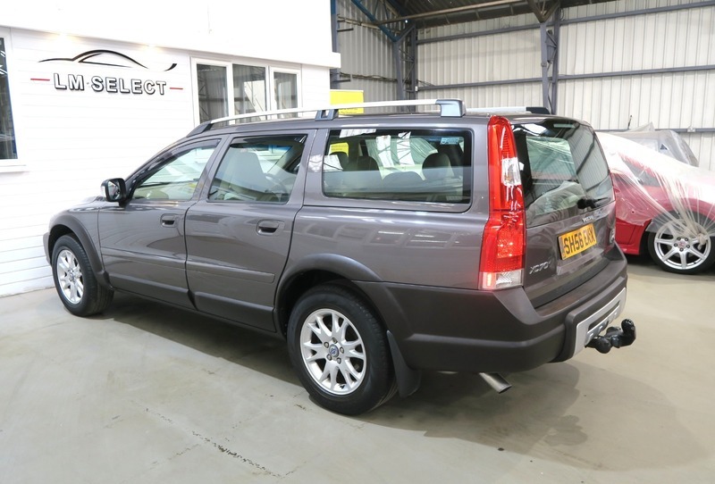 Volvo XC70 Xc70 D5 Awd Se SH56EKX Gold #5