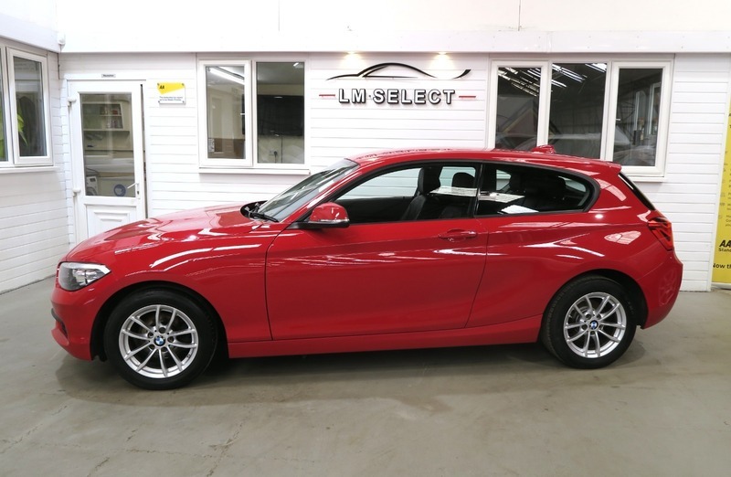 BMW 1 Series 118I Se 135 Red