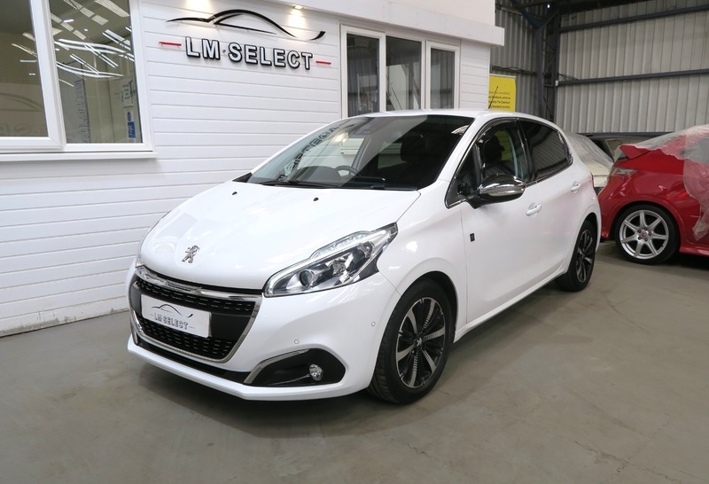 Peugeot 208 Bluehdi S S Tech FM19CKE White #6