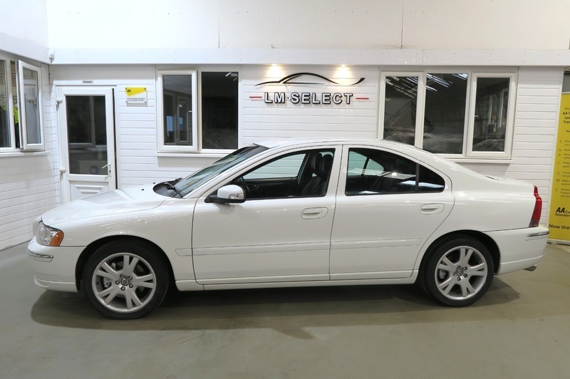 Volvo S60 2.0 T Se Lux White
