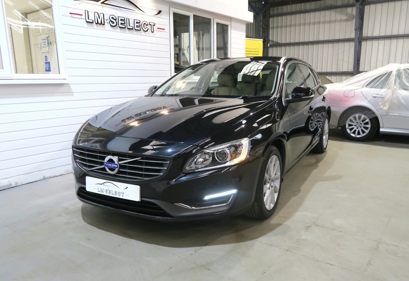 Volvo V60 D2 Se Lux 115 Black #4