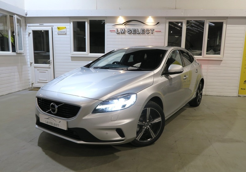 Volvo V40 D2 R-design 120 GU67MDK Silver #2