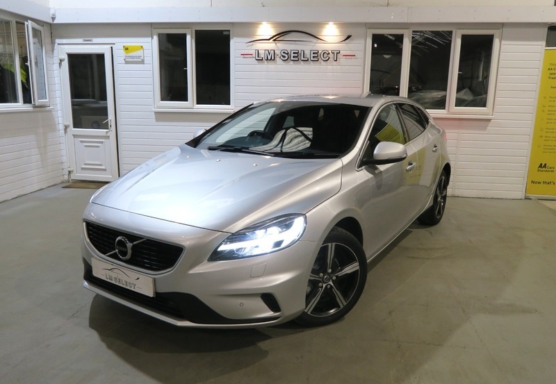 Volvo V40 D2 R-design 120 GU67MDK Silver #3