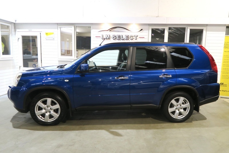Nissan X-Trail Aventura Explorer 150 Blue