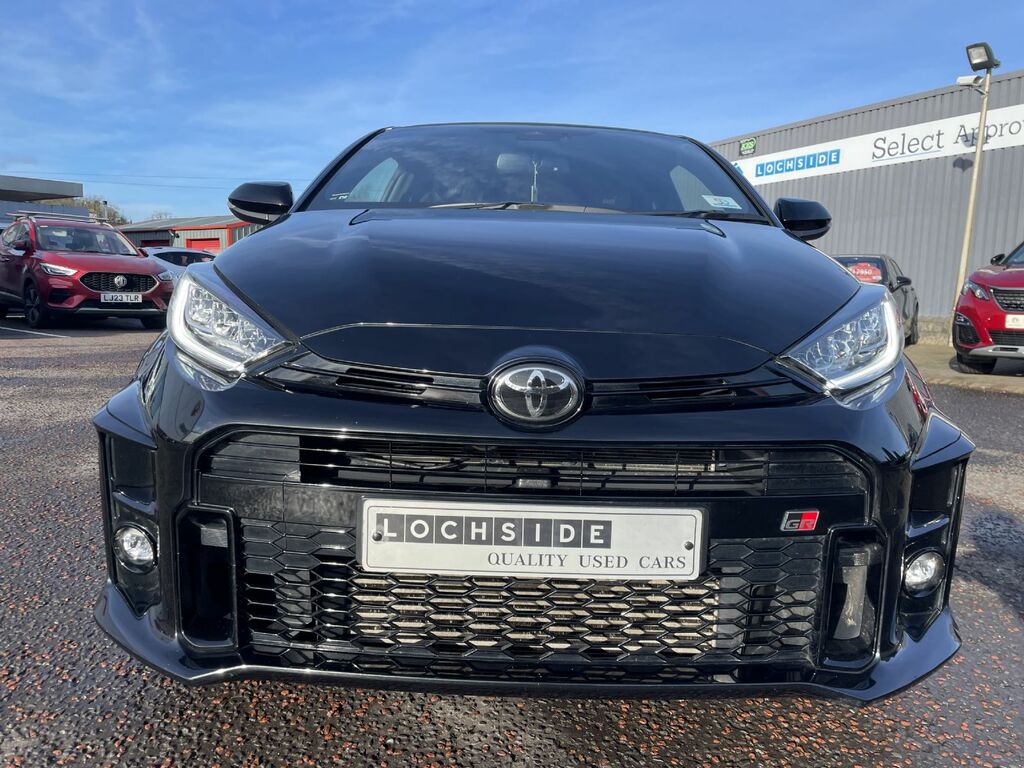 Toyota Yaris Yaris Circuit 4Wd YIG4941 Black #2