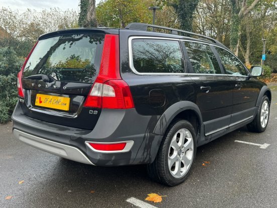 Volvo XC70 2.0 D3 Se Lux Black #4
