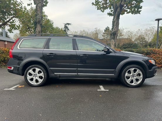 Volvo XC70 2.0 D3 Se Lux Black #5