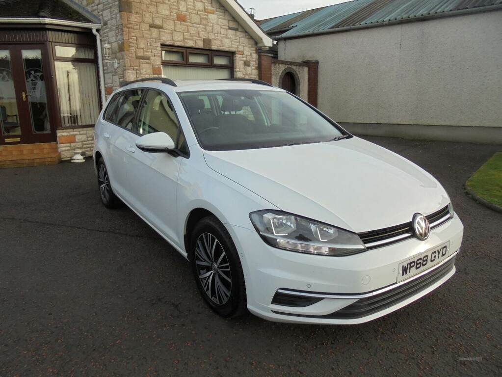 Volkswagen Golf 1.6 Tdi Se Nav WP68GYD White
