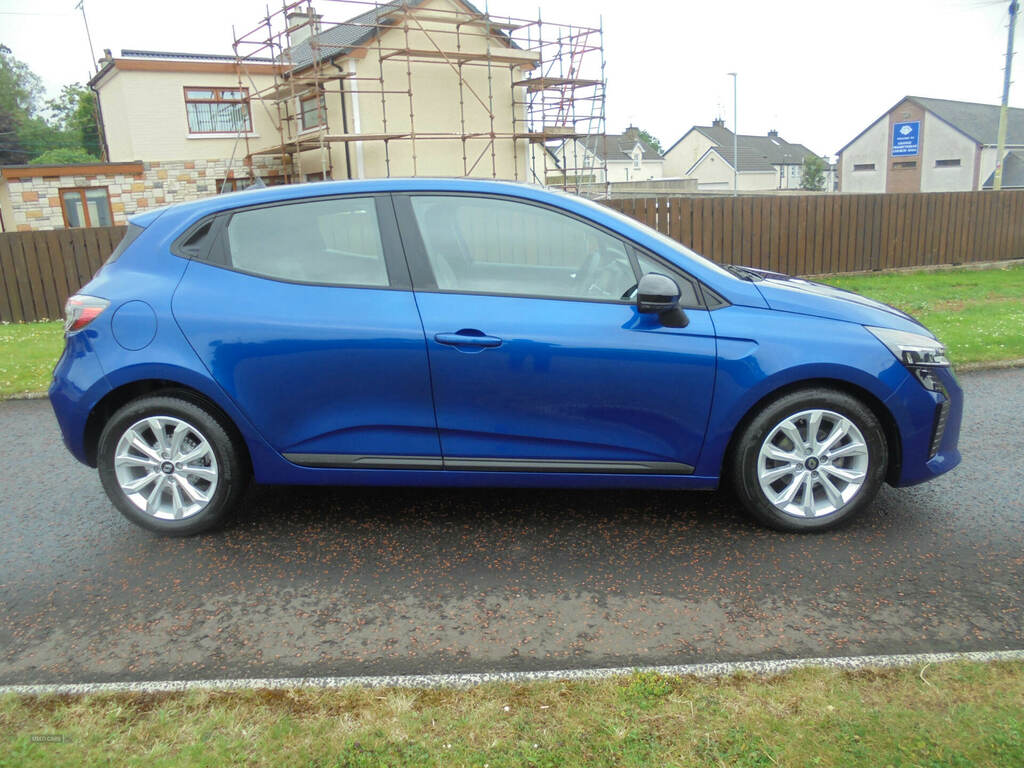 Renault Clio 1.0 Tce 90 Evolution HN24VAH Blue #2