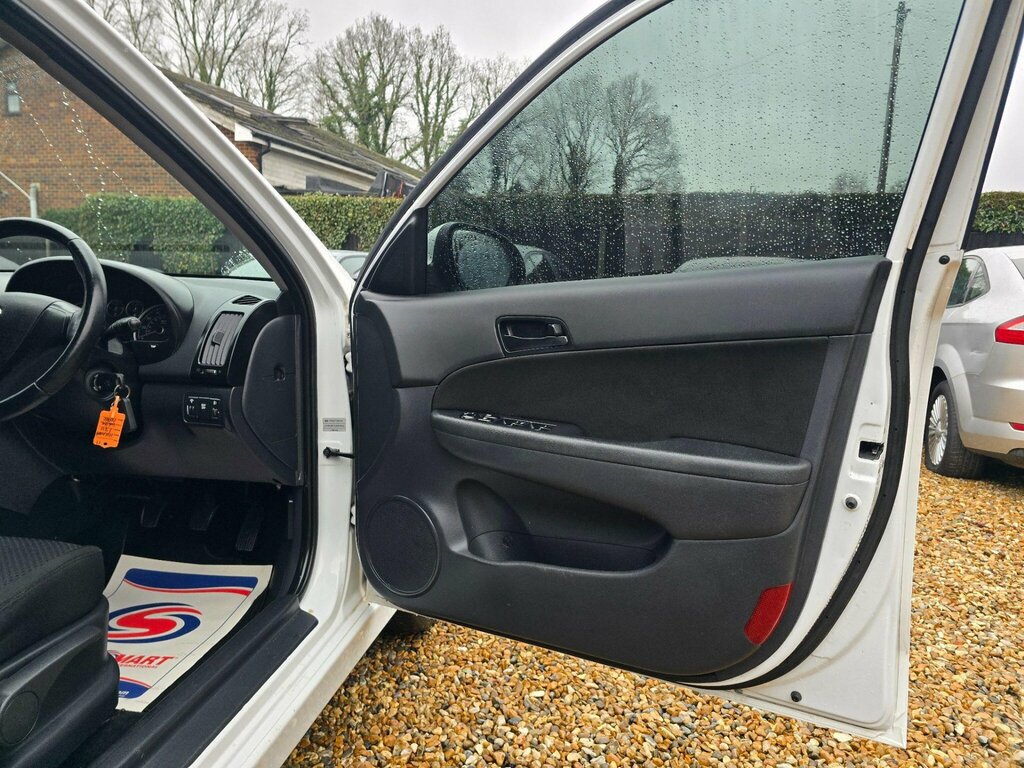 Hyundai I30 1.4 Comfort Euro 5 White #5