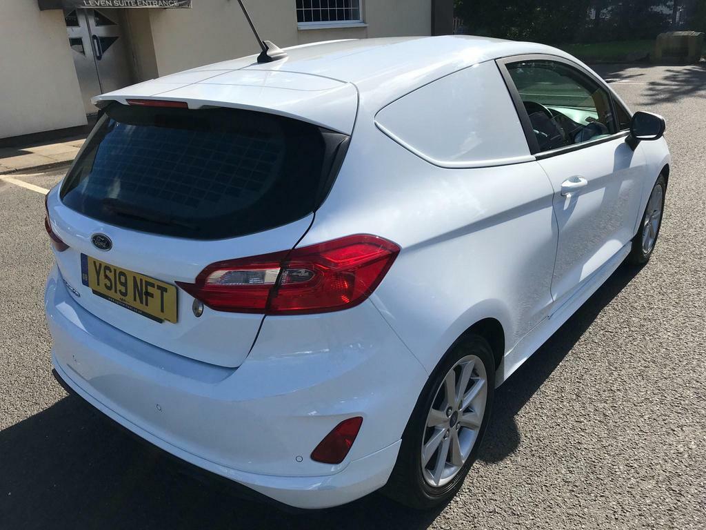 Ford Fiesta Van 1.5 Tdci Sport Euro 6 S S YS19NFT White #4