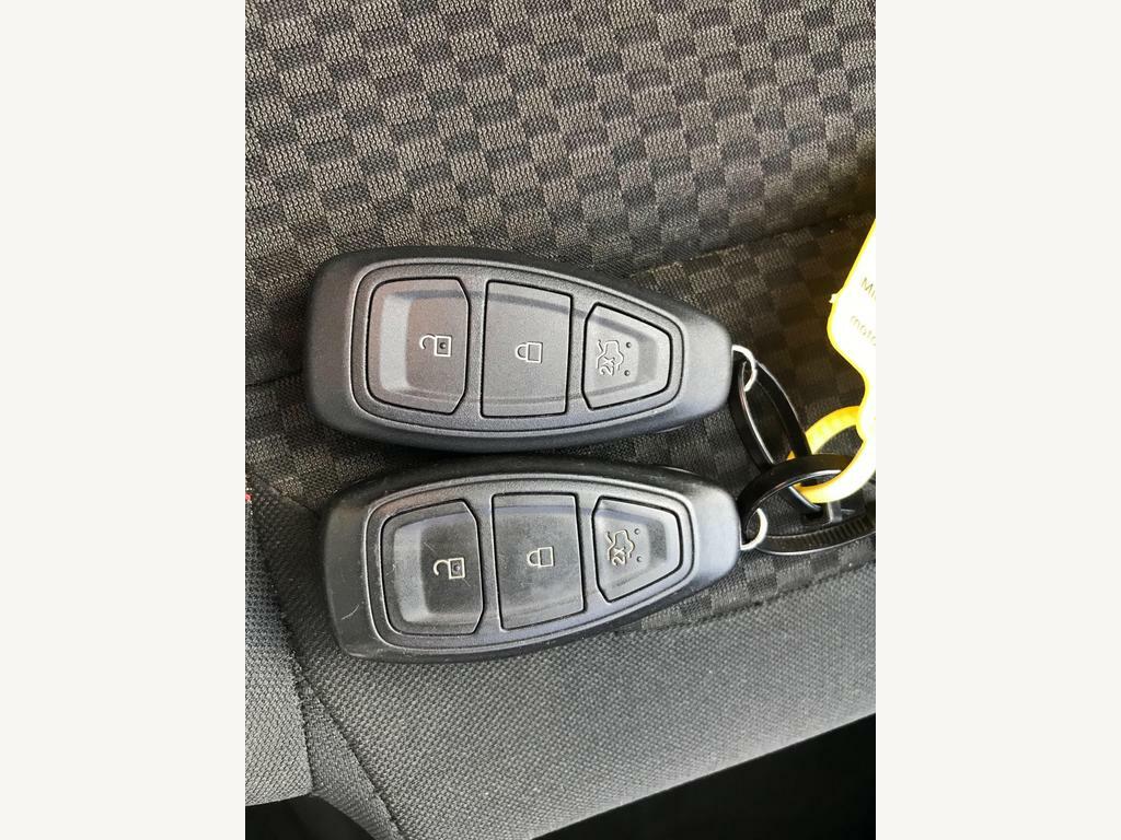 Ford Fiesta Van 1.5 Tdci Sport Euro 6 S S YS19NFT White #6
