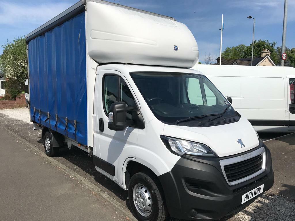 Peugeot Boxer 2.2 Bluehdi 335 Built For Business Curtainside Cha White