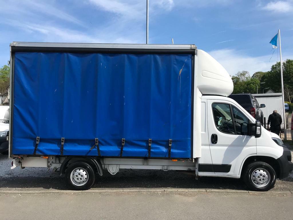 Peugeot Boxer 2.2 Bluehdi 335 Built For Business Curtainside Cha HN71NRV White #2