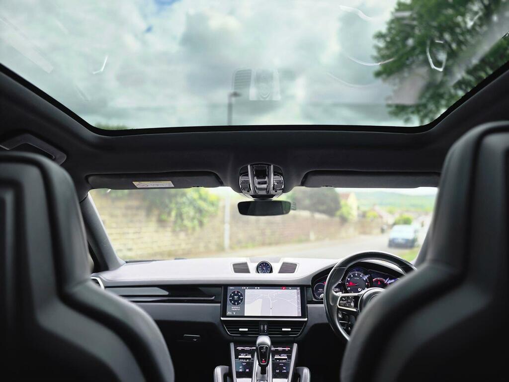 Porsche Cayenne Coupe 2.9 T V6 S 2019 NK69VMO Black #4
