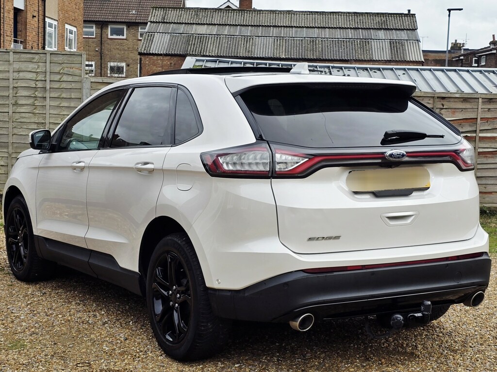 Ford Edge Suv 2.0 Tdci Titanium 2016 FY66VUH White #4