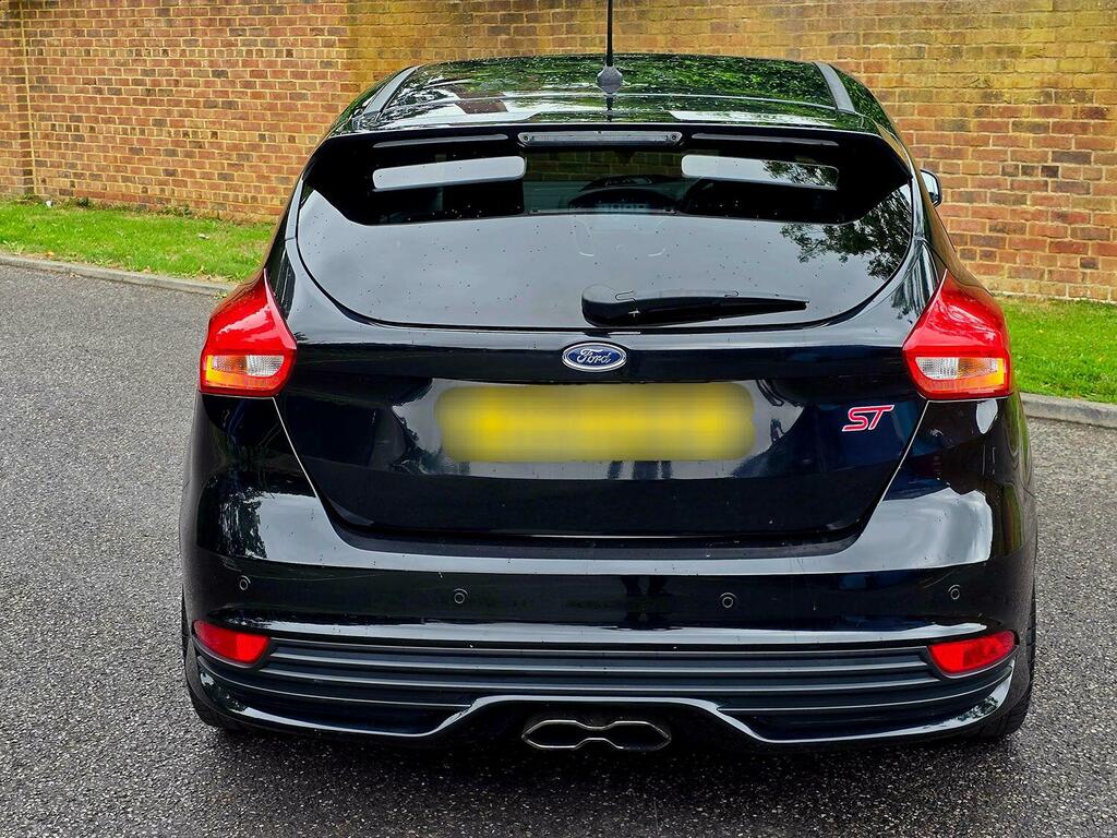 Ford Focus Hatchback 2.0 T Ecoboost St-3 2018 TJ67CDJ Black #5