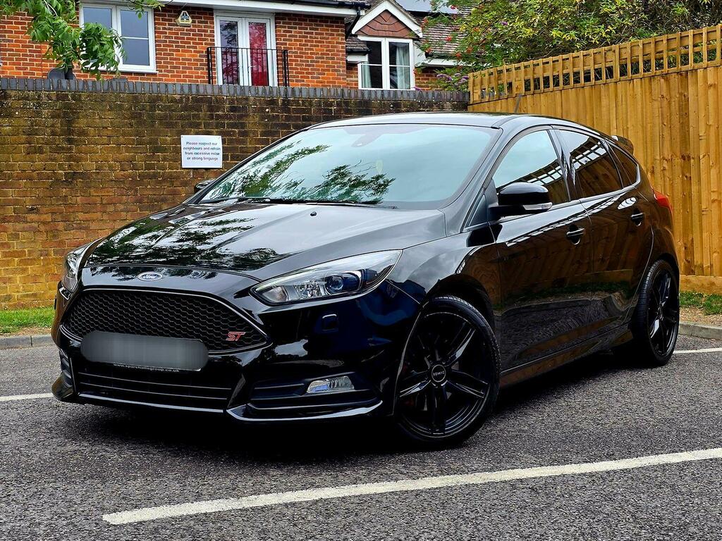 Ford Focus Hatchback 2.0 T Ecoboost St-3 2018 TJ67CDJ Black #3