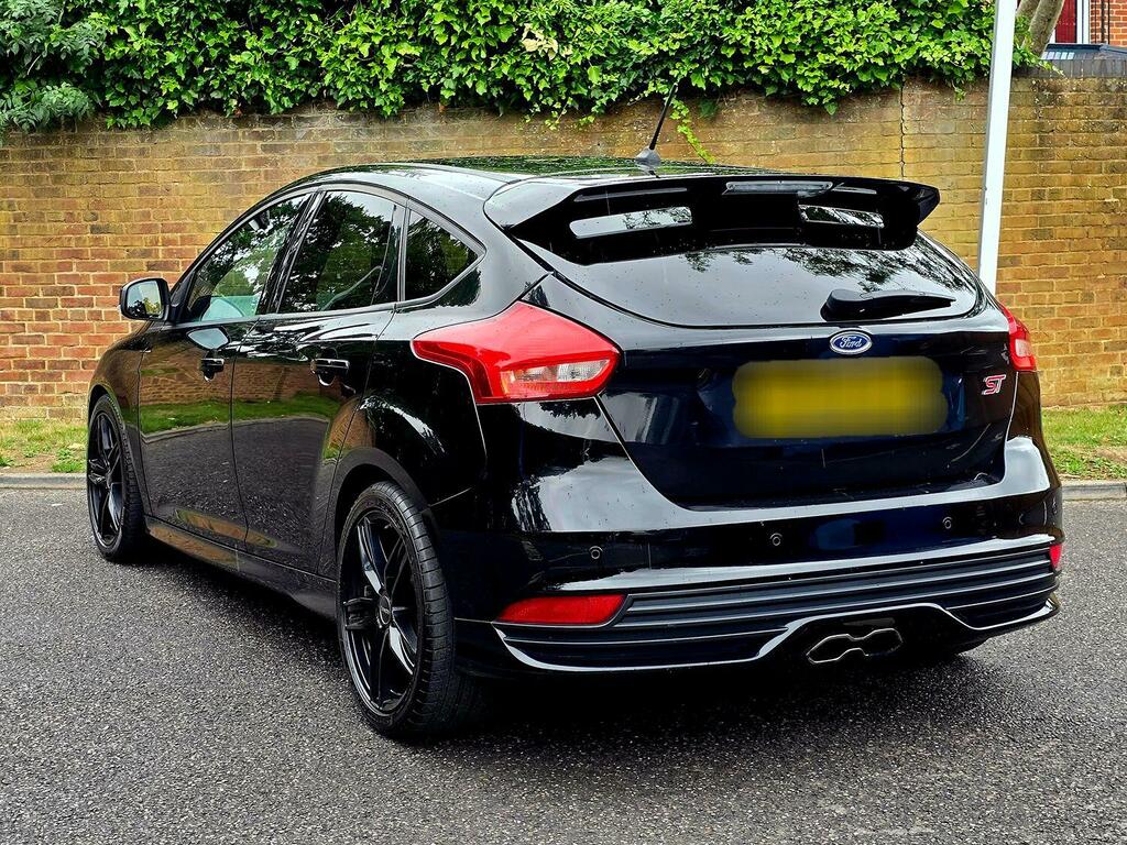 Ford Focus Hatchback 2.0 T Ecoboost St-3 2018 TJ67CDJ Black #4