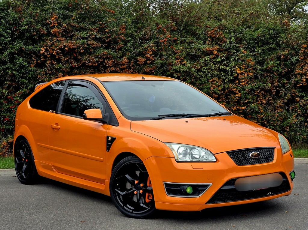 Ford Focus Hatchback 2.5 Siv St-3 2006 Orange