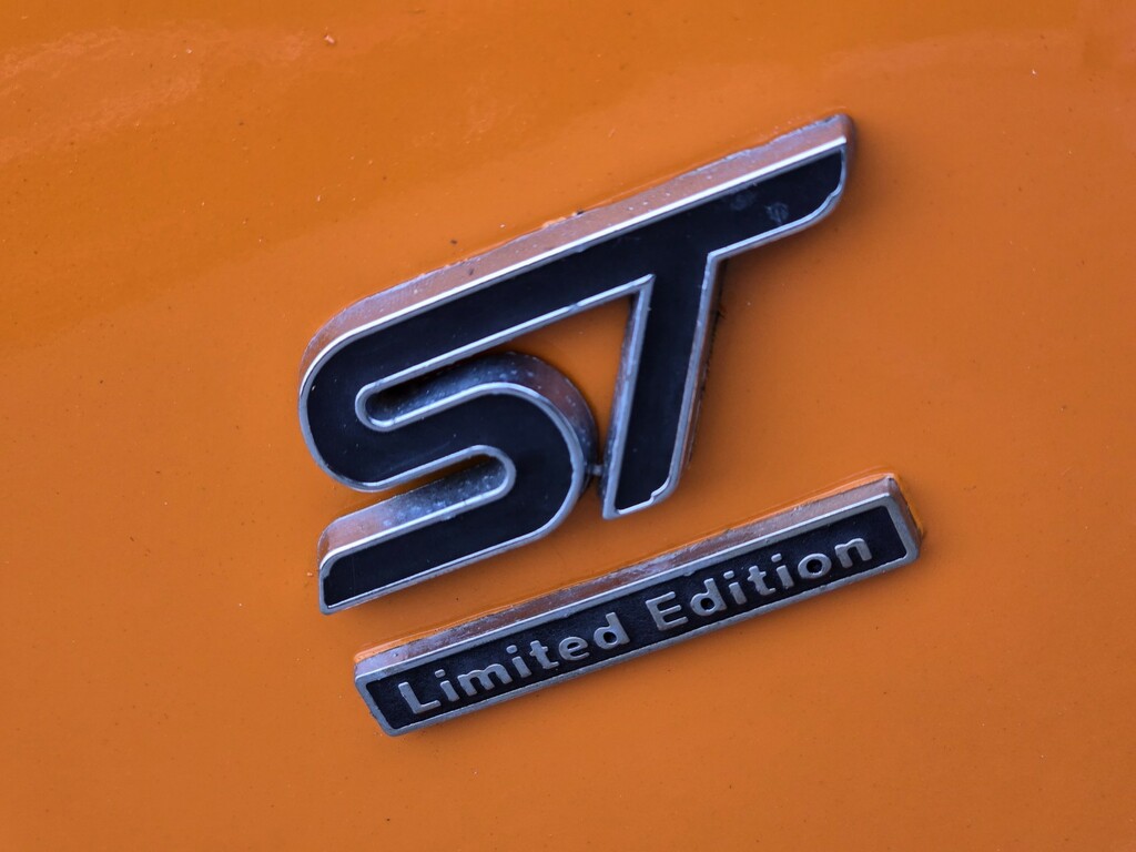 Ford Focus Hatchback 2.5 Siv St-3 2006 EN55NYY Orange #4